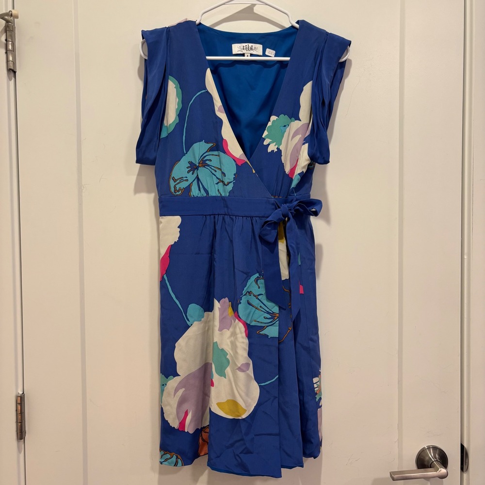 Tibi New York Blue Floral Silk V-Neck Wrap Dress‎ Flutter Sleeve Size 4
